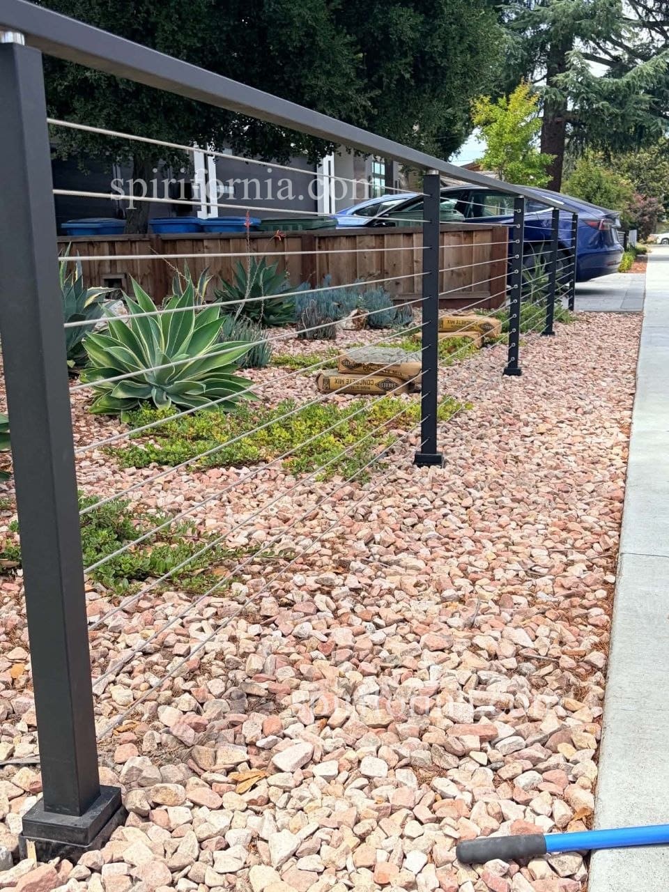 Fence photo 1